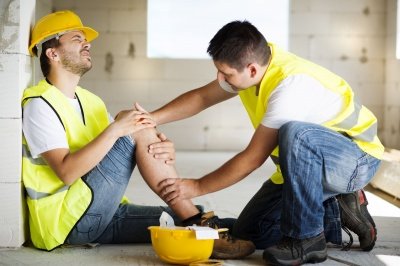 التعويض عن إصابات العمل وأمراض المهنة التعويض عن إصابات العمل وأمراض المهنة